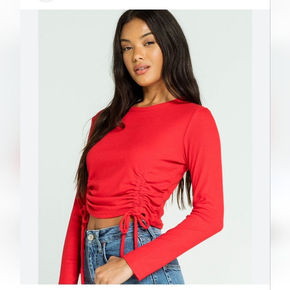 Sky and Sparrow Red Ruched Long Sleeve Top